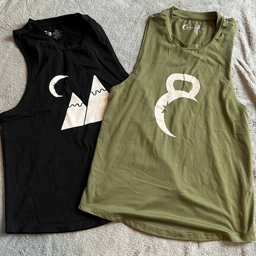 ZYIA LARGE MUSCLE TANKS